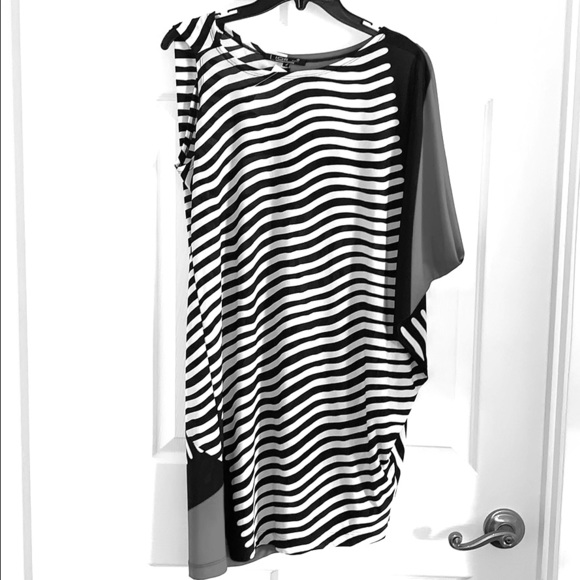 Dress Lior Paris - Picture 8 of 10